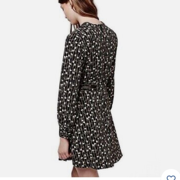 NWT Topshop Black Floral Mini Dress Long Sleeve A-Line Style Cut Out Bodice 10 - Picture 3 of 16